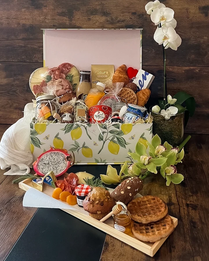 Breakfast Gift Box